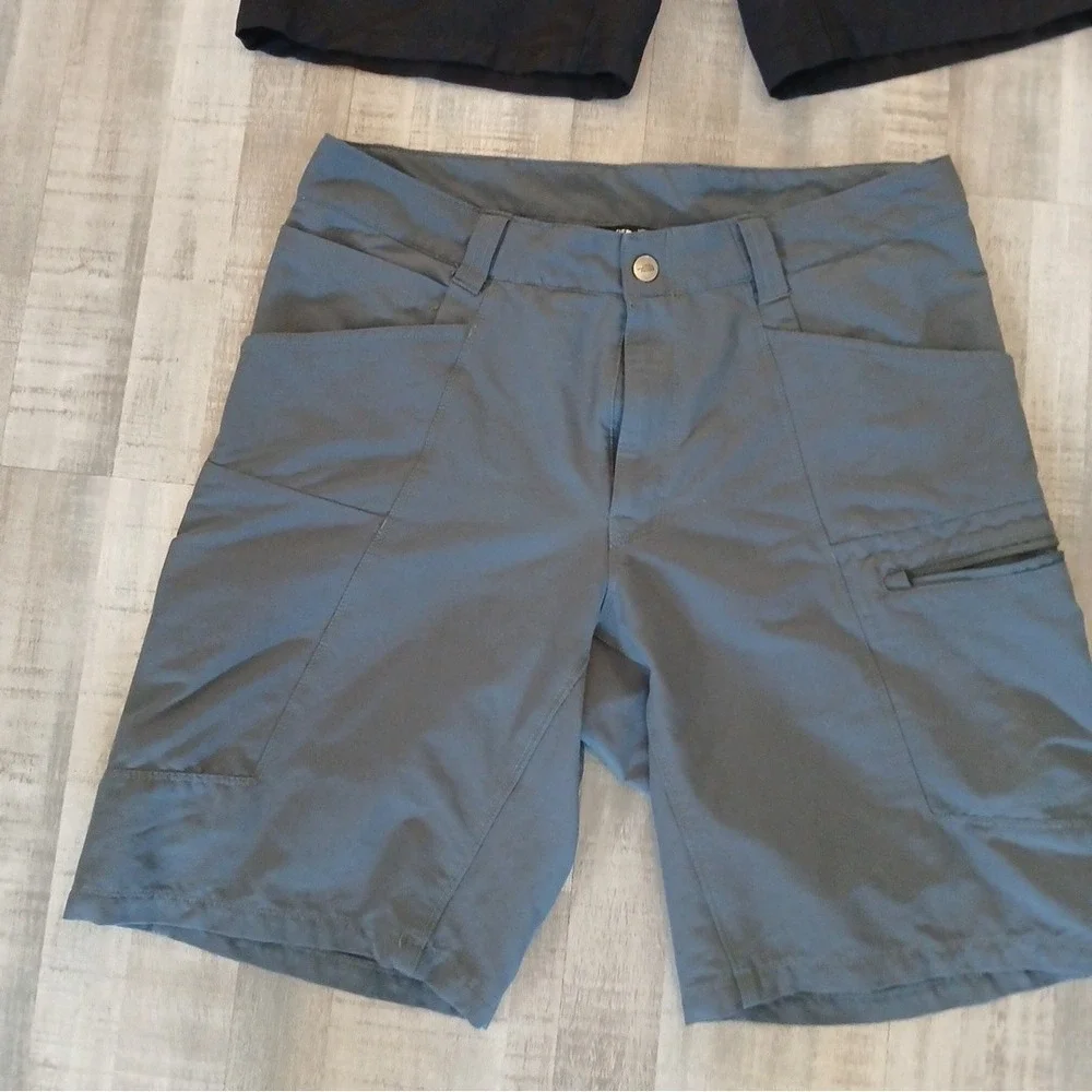 Lot of 2 The North Face Men's Nylon Hiking Shorts Size 32 Black Gray side zipper